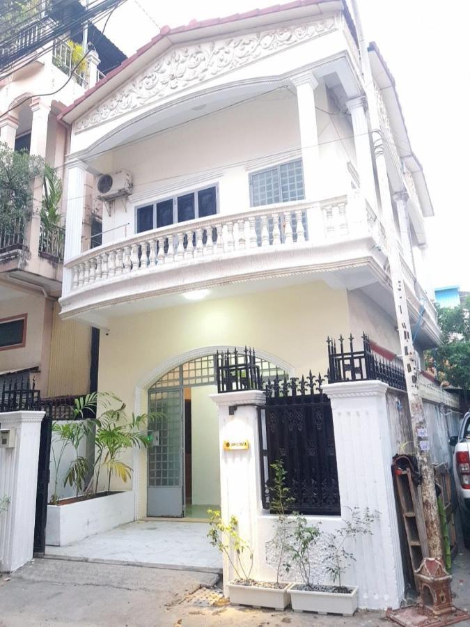 Dimocrata Daire Phnom Penh Dış mekan fotoğraf